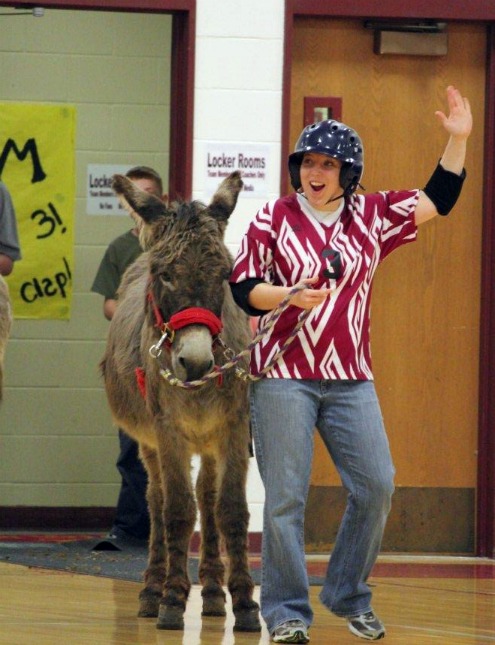 2011-03-18_Donkey_Ball_Anna_Rempels_ready_to_play