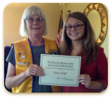 2013-05-29 Chelsie_Topliff_rcv_Lions_schlrshp