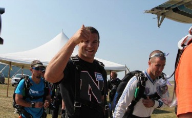 2014-07-20 Nate_boarding_thumbs_up